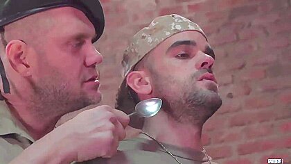 Scott Carter And Damien Crosse In Hairy Brown-haired Solider Face Fuck